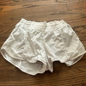 Lululemon white high wasted hotty hot shorts